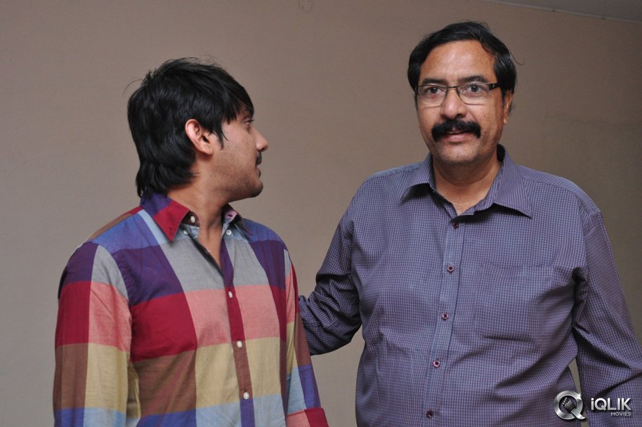 Celebs-at-Saheba-Subramanyam-Special-Show